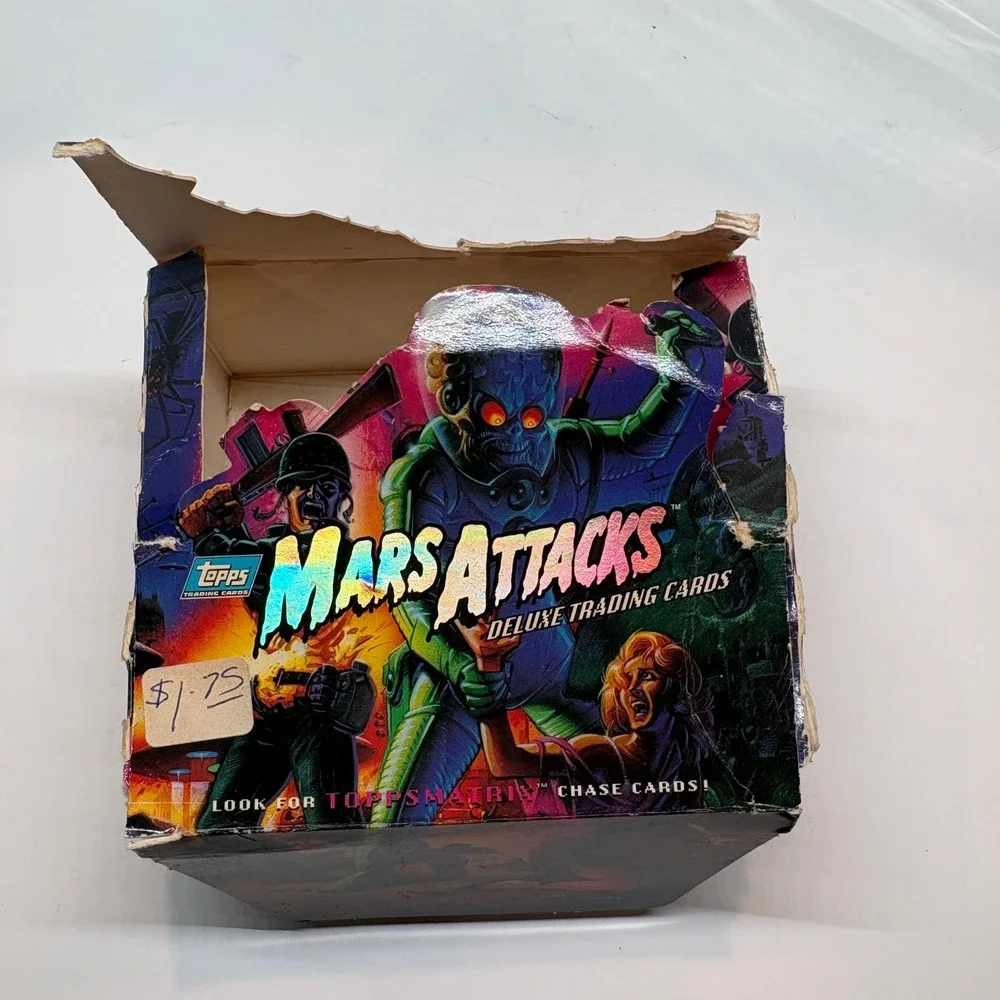 1994 Sci-Fi Horror Topps Mars Attacks Trading Card Lot 180+ Cards & Box Multi